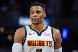 世俱杯买球官网-能攻善传！威少半场替补11分钟7中4拿到12分5助 三分2中1